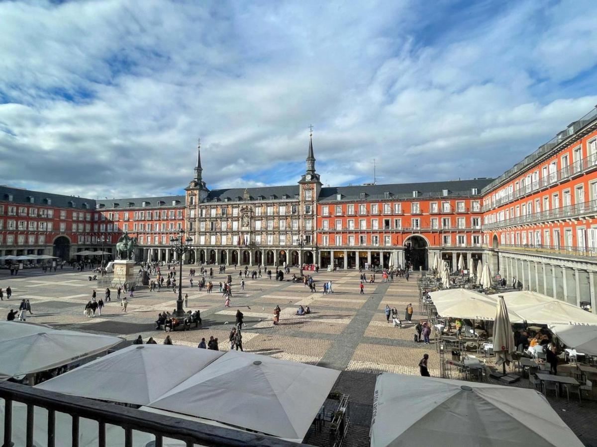Plaza Mayor Madrid Exterior photo