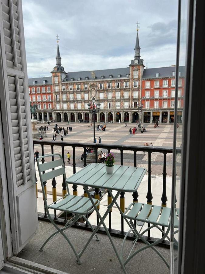 Plaza Mayor Madrid Exterior photo